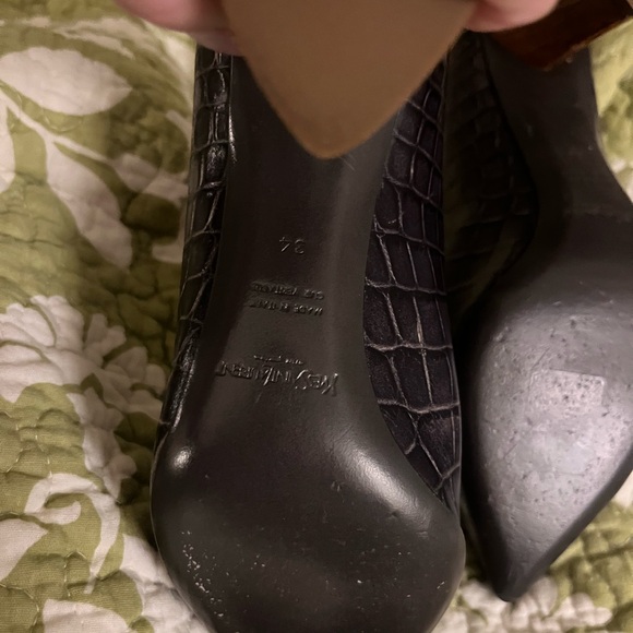 YSL Yves Saint Laurent Black Croc-Embossed Heels - Picture 9 of 9